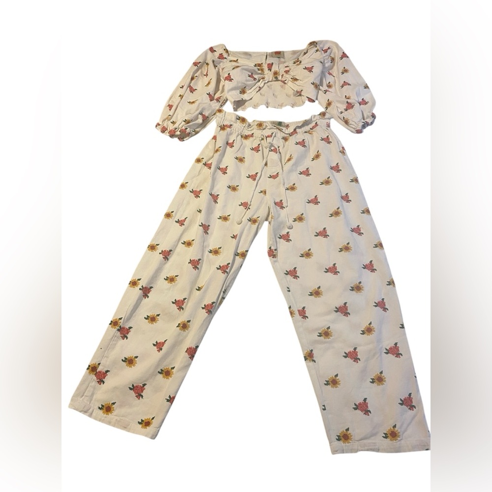 Farm Rio M Stitch Floral Two-Piece Set